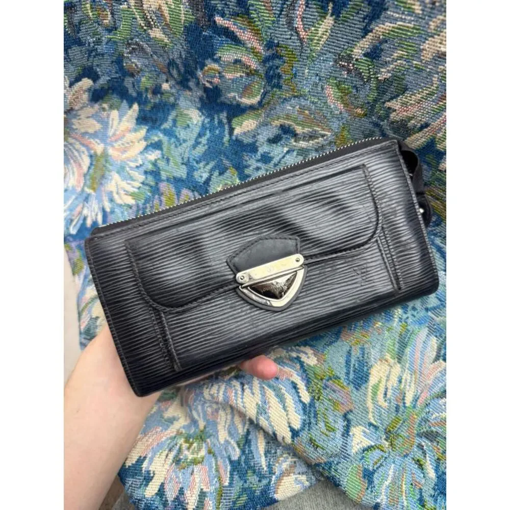 Louis Vuitton Women Pre-Loved Bag Very Good Condition